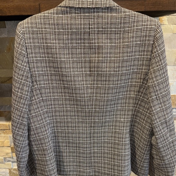 JONES STUDIO CHOCOLATE TWEED 2 BUTTON BLAZER SIZE 14 CLASSIC COLLARED - Picture 10 of 12